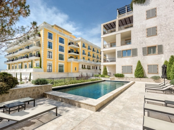 Trosoban stan 223 m² – Tivat — fotografija 5