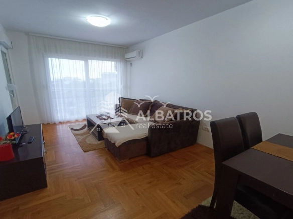 Izdavanje: Jednosoban stan 50 m² – Makedonsko naselje, Bar — fotografija 2