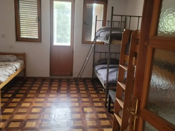 Kuća za smještaj radnika u Lastvi, Budva — fotografija 6