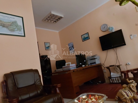 Poslovni prostor u Poslovnom centru, Bar — fotografija 3