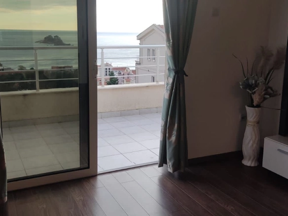 Dvosoban stan 93 m² – Petrovac, Budva — fotografija 2