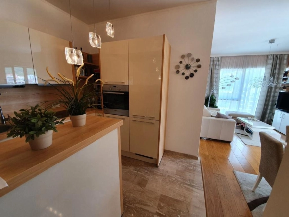 Trosoban stan 89 m² – Budva — fotografija 5