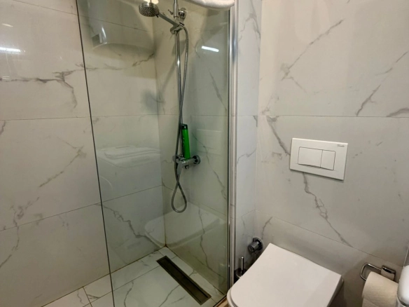 Izdavanje: Jednosoban stan 28 m² – Bečići, Budva — fotografija 7