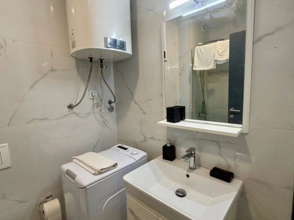 Izdavanje: Jednosoban stan 28 m² – Bečići, Budva — fotografija 8