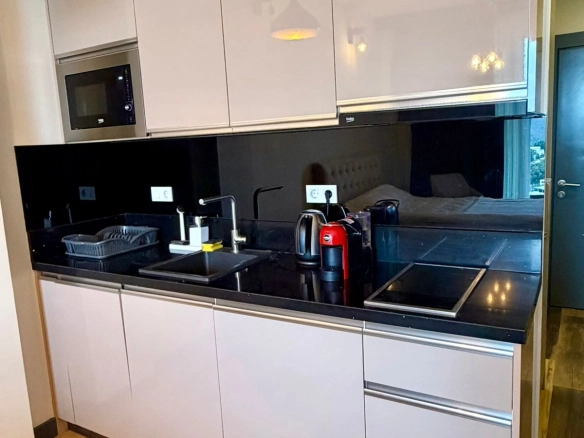Izdavanje: Jednosoban stan 28 m² – Bečići, Budva — fotografija 9