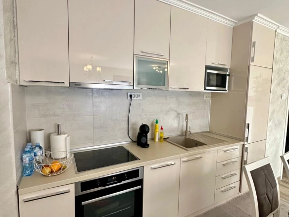 Izdavanje: Dvosoban stan 76 m² – Pržno, Budva — fotografija 4