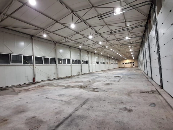 Izdavanje: Poslovni prostor 1.000 m² – Budva — fotografija 3