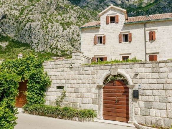 Kuća 370 m² – Kotor — fotografija 3