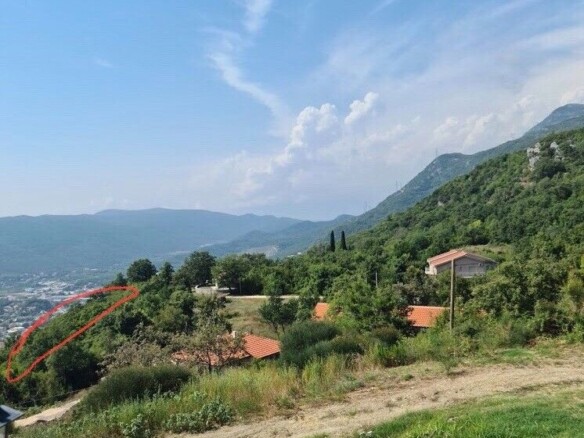Neurbanizovan plac u selu Svinjišta, Budva — fotografija 4