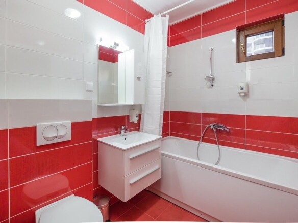Dvosoban stan u zgradi Anatolia, Bečići, Budva — fotografija 2