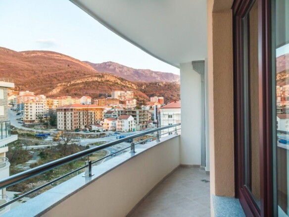 Dvosoban stan u zgradi Anatolia, Bečići, Budva — fotografija 8