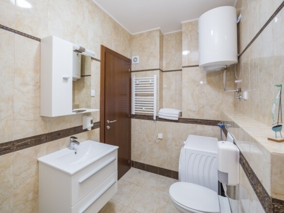Trosoban stan 107 m² – Bečići, Budva — fotografija 13