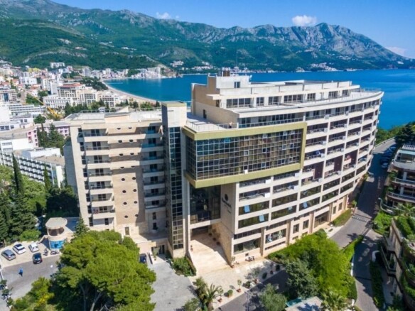 Poslovni prostor u apart-hotelu Harmonia, Budva — fotografija 10