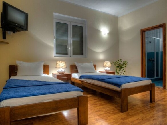 Poslovni prostor 1.723 m² – Buljarica, Budva — fotografija 2