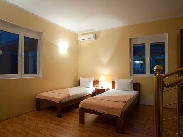 Poslovni prostor 1.723 m² – Buljarica, Budva — fotografija 20
