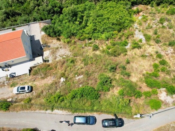 Plac sa pogledom na more u Višnjevu, Kotor — fotografija 6