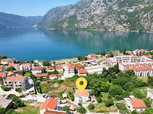Kuća apartmanskog tipa u Risnu, Kotor — fotografija 4
