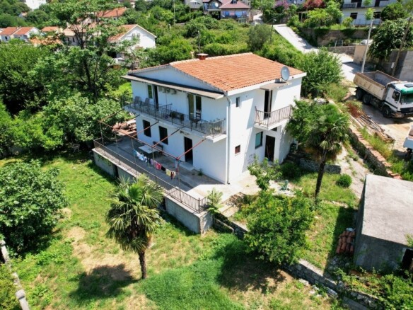 Kuća apartmanskog tipa u Risnu, Kotor — fotografija 7
