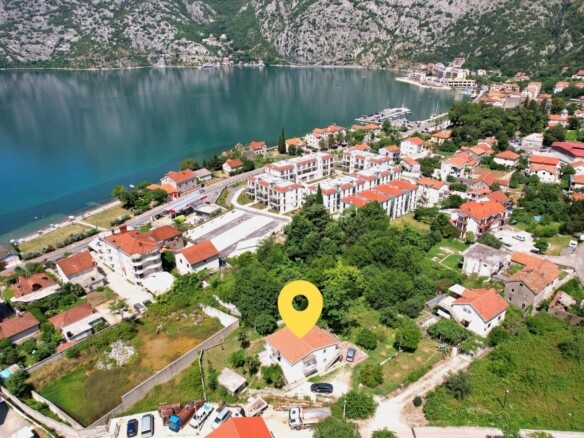 Kuća apartmanskog tipa u Risnu, Kotor — fotografija 14