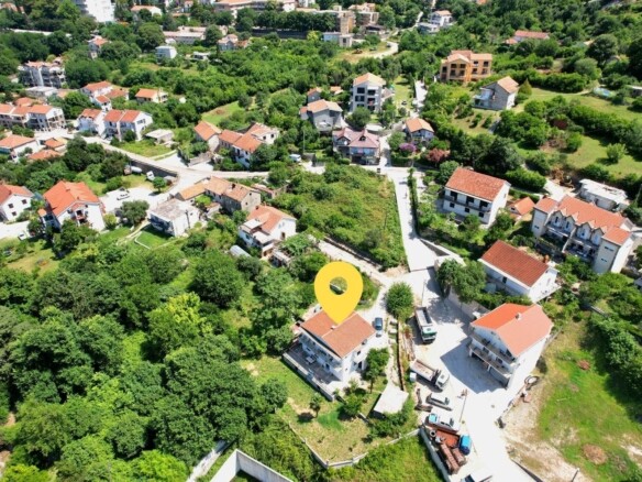 Kuća apartmanskog tipa u Risnu, Kotor — fotografija 15