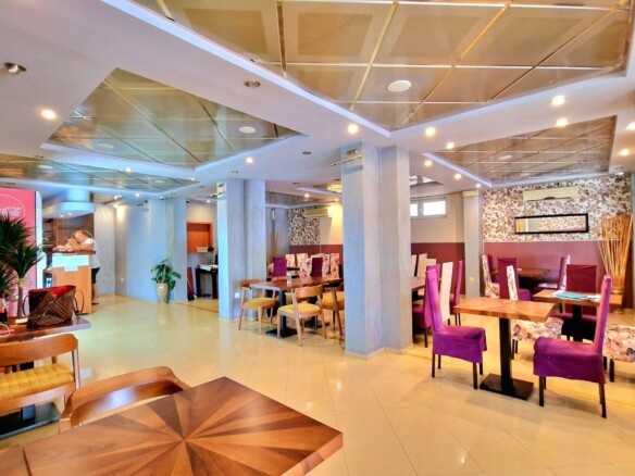 Restoran u radu u Bečićima, Budva — fotografija 2