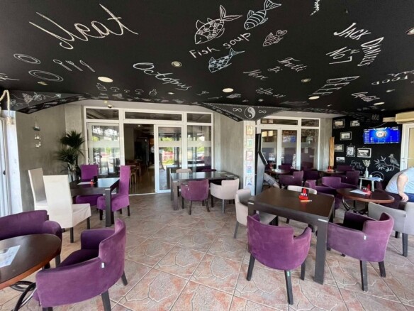 Restoran u radu u Bečićima, Budva — fotografija 20