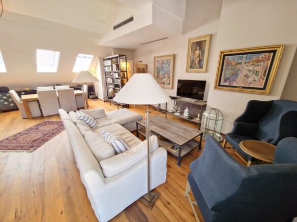 Trosoban stan 192 m² – Stari Grad Budva, Budva — fotografija 6