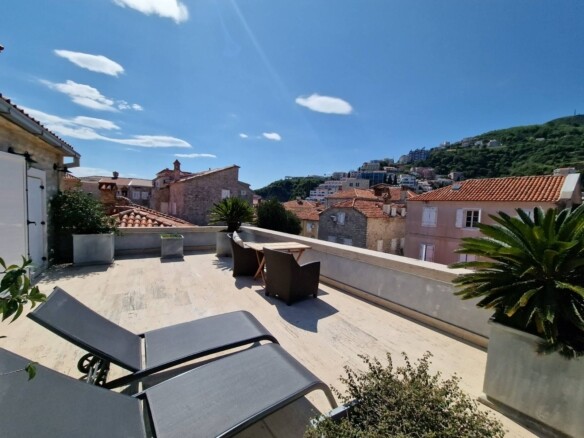 Trosoban stan 192 m² – Stari Grad Budva, Budva — fotografija 17