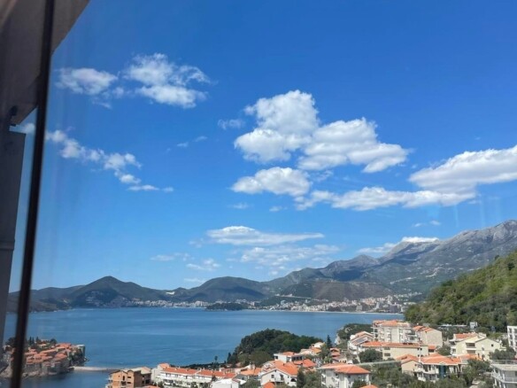 Garsonjera sa pogledom na more, Sveti Stefan, Budva — fotografija 5