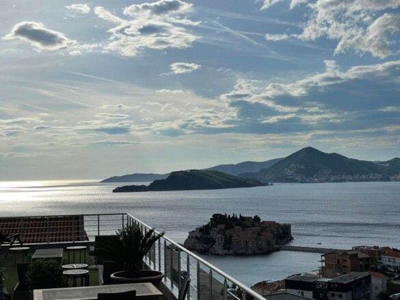 Garsonjera sa pogledom na more, Sveti Stefan, Budva — fotografija 11