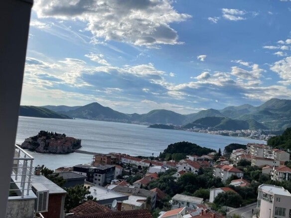 Garsonjera sa pogledom na more, Sveti Stefan, Budva — fotografija 19