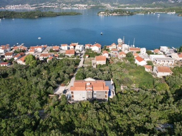Plac 1.612 m² – Đuraševići, Tivat — fotografija 2