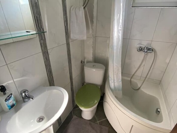 Izdavanje: Trosoban stan 80 m² – Bijeli Do, Budva — fotografija 12