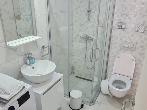 Moderna kuća sa 8 stanova u Gradiosnici, Tivat — fotografija 19