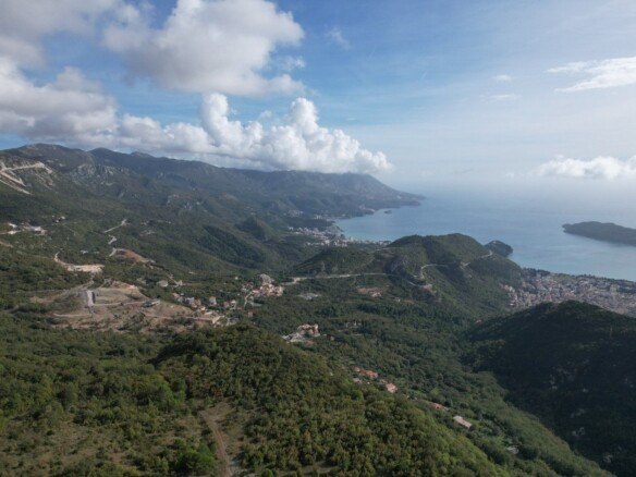 Plac sa pogledom na Budvansku rivijeru, Lapčići, Budva — fotografija 6