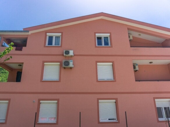 Trospratna kuća apartmanskog tipa u Lastvi Grbaljskoj, Budva — fotografija 8