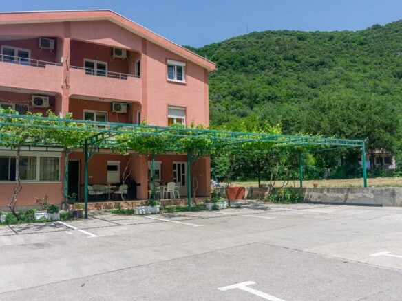 Trospratna kuća apartmanskog tipa u Lastvi Grbaljskoj, Budva — fotografija 11