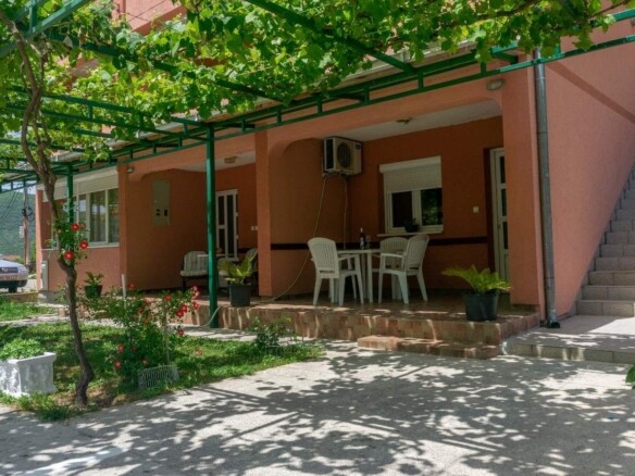 Trospratna kuća apartmanskog tipa u Lastvi Grbaljskoj, Budva — fotografija 12