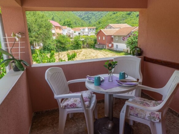 Trospratna kuća apartmanskog tipa u Lastvi Grbaljskoj, Budva — fotografija 17