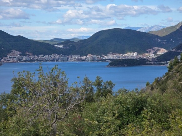 Urbanizovan plac s pogledom na more, Blizikuće, Budva — fotografija 5
