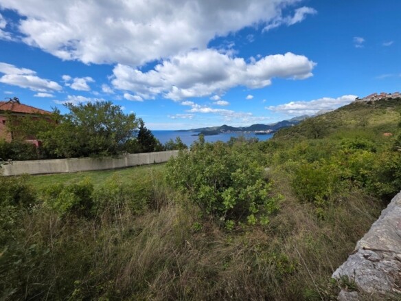 Urbanizovan plac s pogledom na more, Blizikuće, Budva — fotografija 7