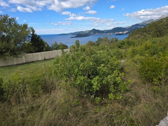 Urbanizovan plac s pogledom na more, Blizikuće, Budva — fotografija 8