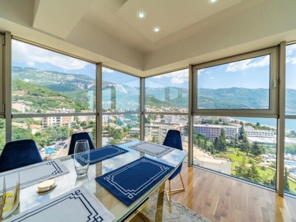 Izdavanje: Trosoban stan 150 m² – Budva — fotografija 2