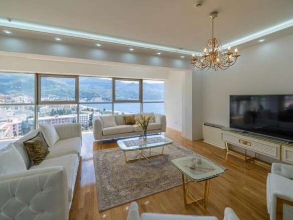 Izdavanje: Trosoban stan 150 m² – Budva — fotografija 6