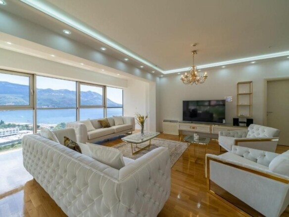 Izdavanje: Trosoban stan 150 m² – Budva — fotografija 9