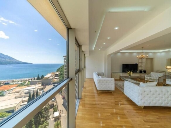 Izdavanje: Trosoban stan 150 m² – Budva — fotografija 11