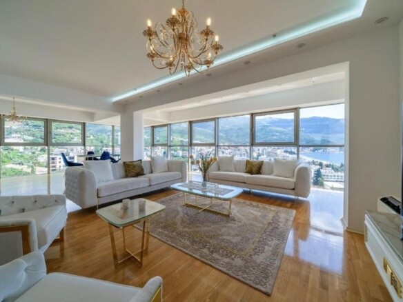 Izdavanje: Trosoban stan 150 m² – Budva — fotografija 18