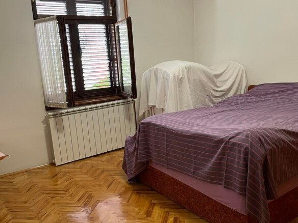 Kuća sa dvorištem u Škaljarima, Kotor — fotografija 13