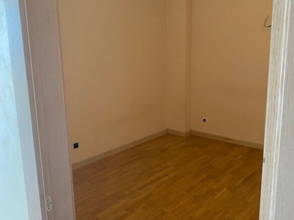 Dvosoban stan u centru Budve — fotografija 12
