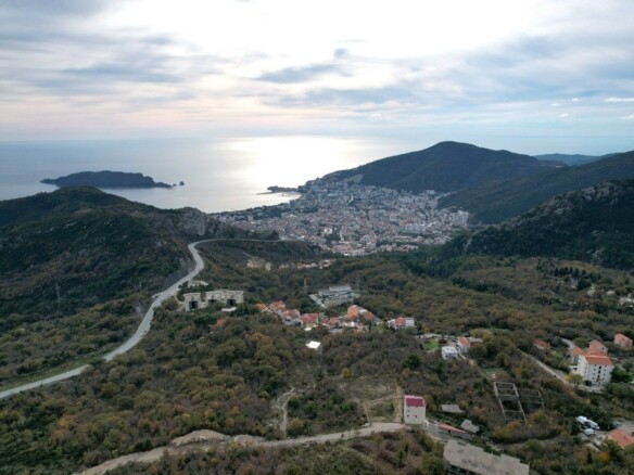 Plac sa pogledom na more u Stanišićima, Budva — fotografija 7